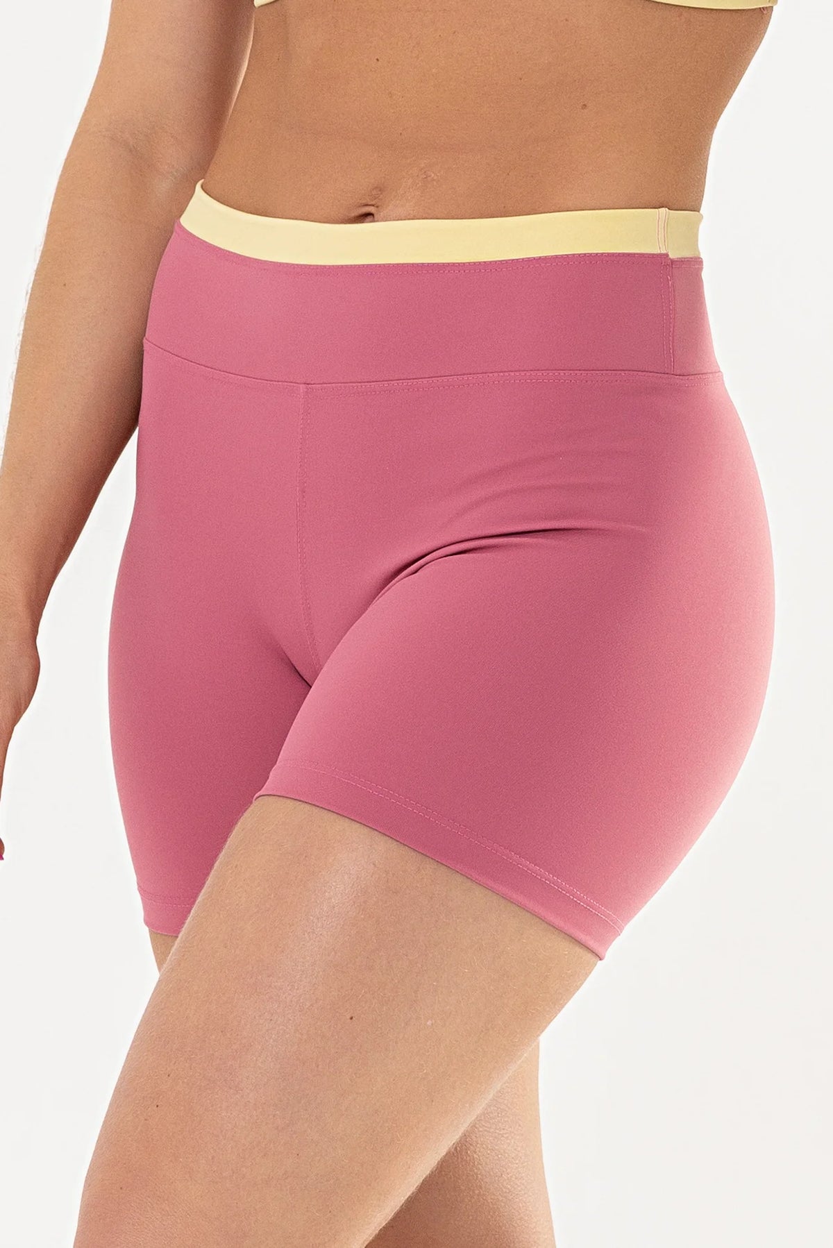 Shorts Amarilis Rose / Amarelo Manteiga — foto 1