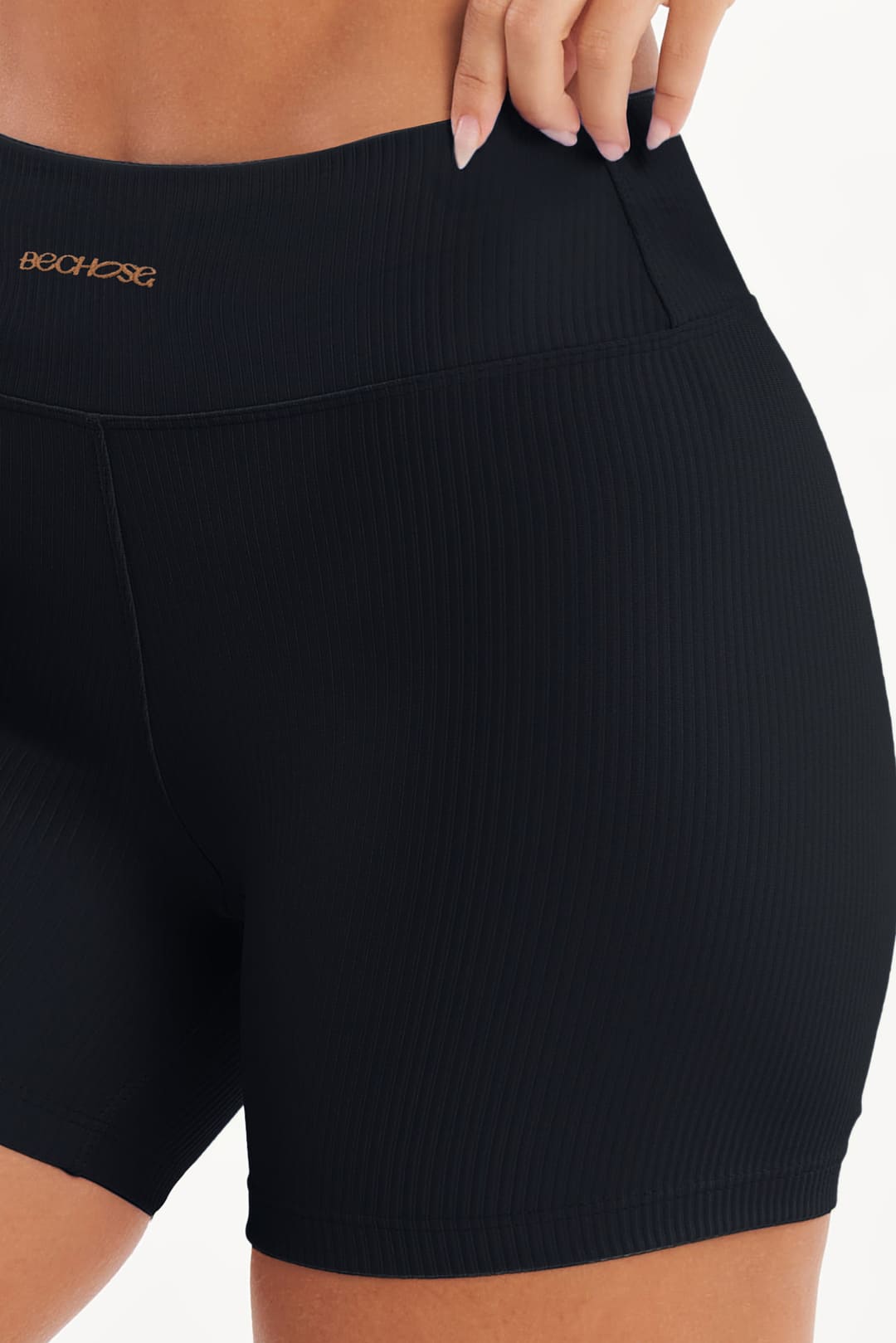 Shorts Perpétua Preto Canelado — foto 3