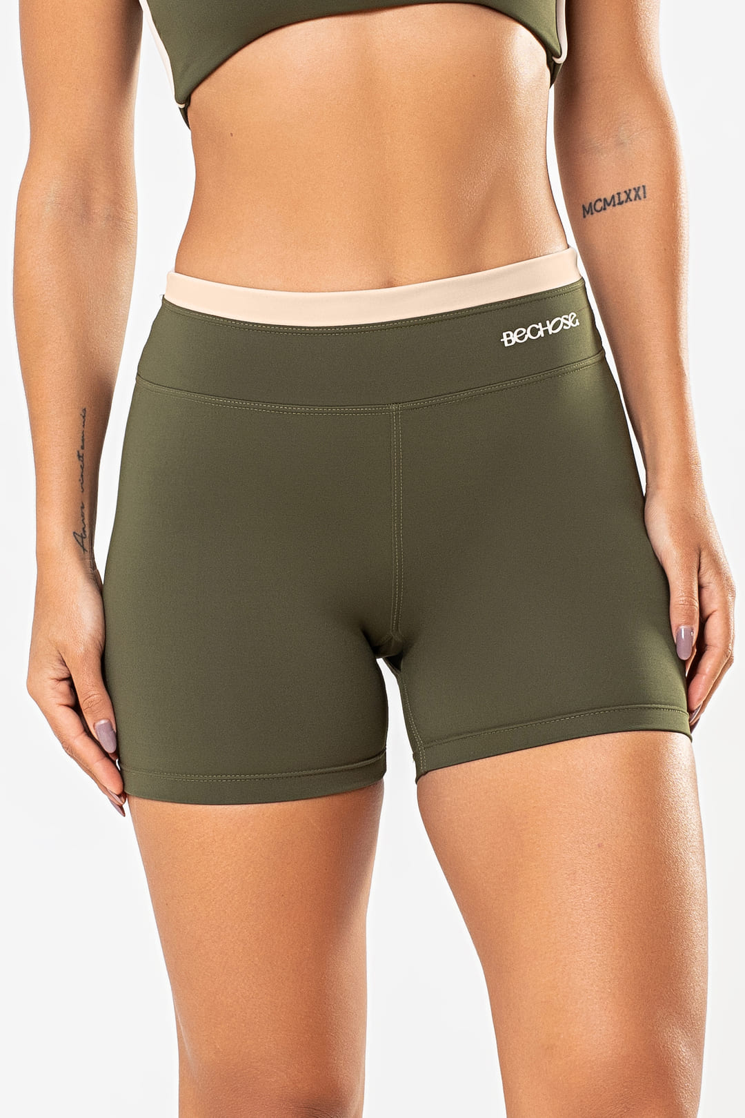 Shorts Amarílis Verde Exército / Cream — foto 1