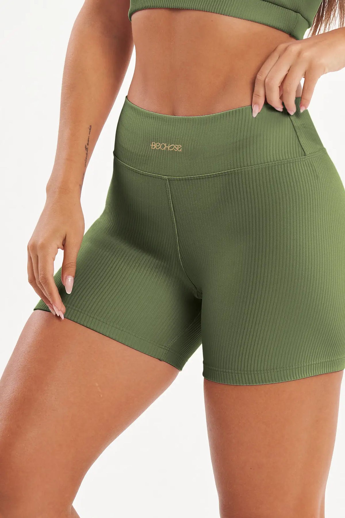 Shorts Perpétua Verde Croco Canelado — foto 4