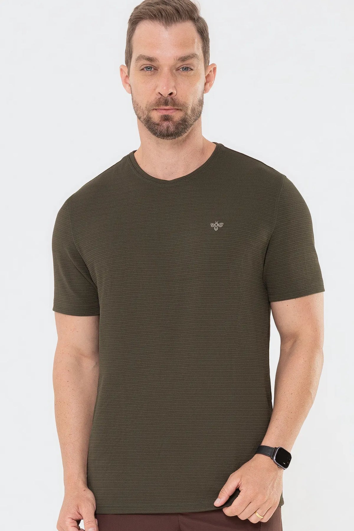 Camiseta Casual Tech Verde Militar — foto 1