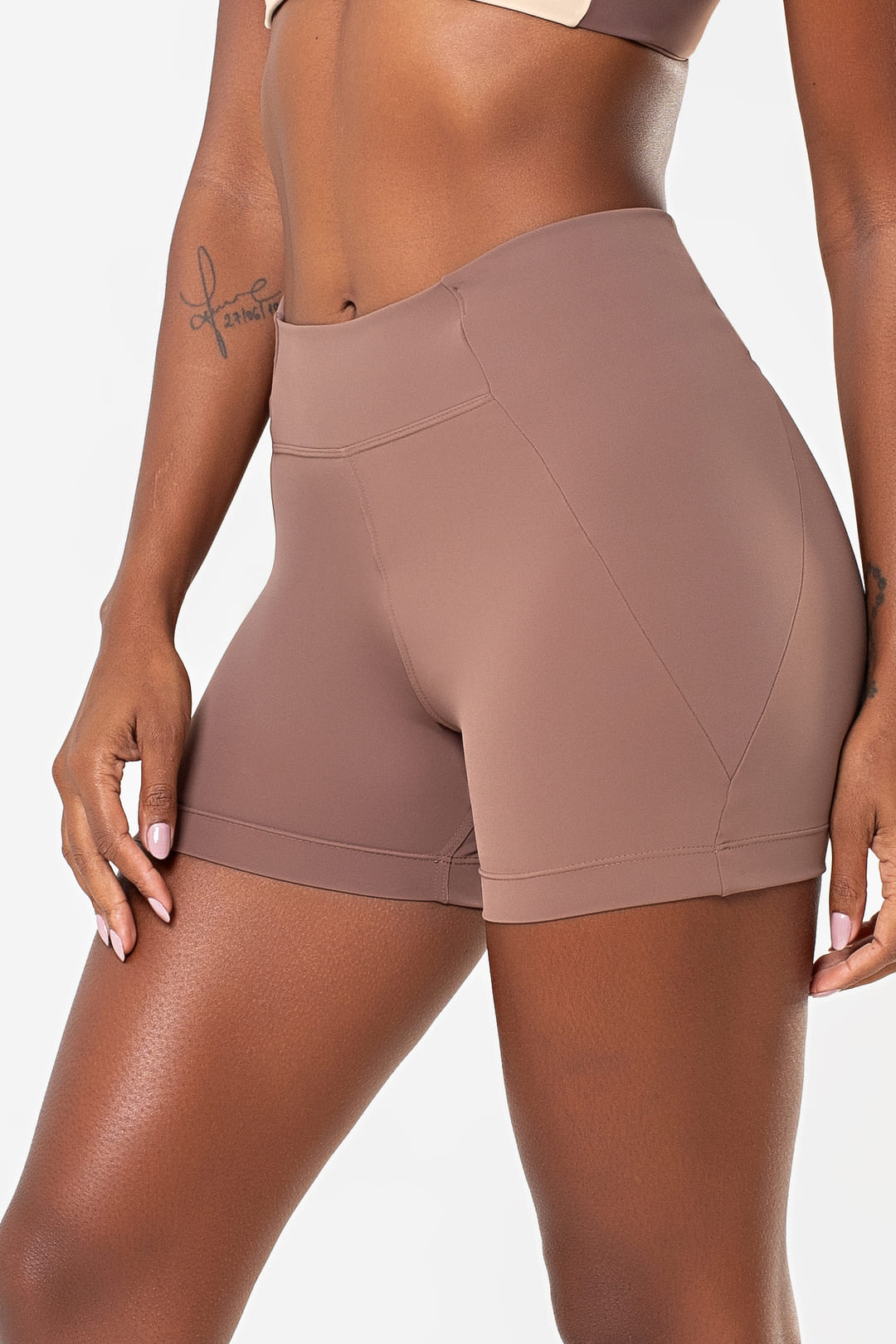 Shorts Hibisco Castanho — foto 4