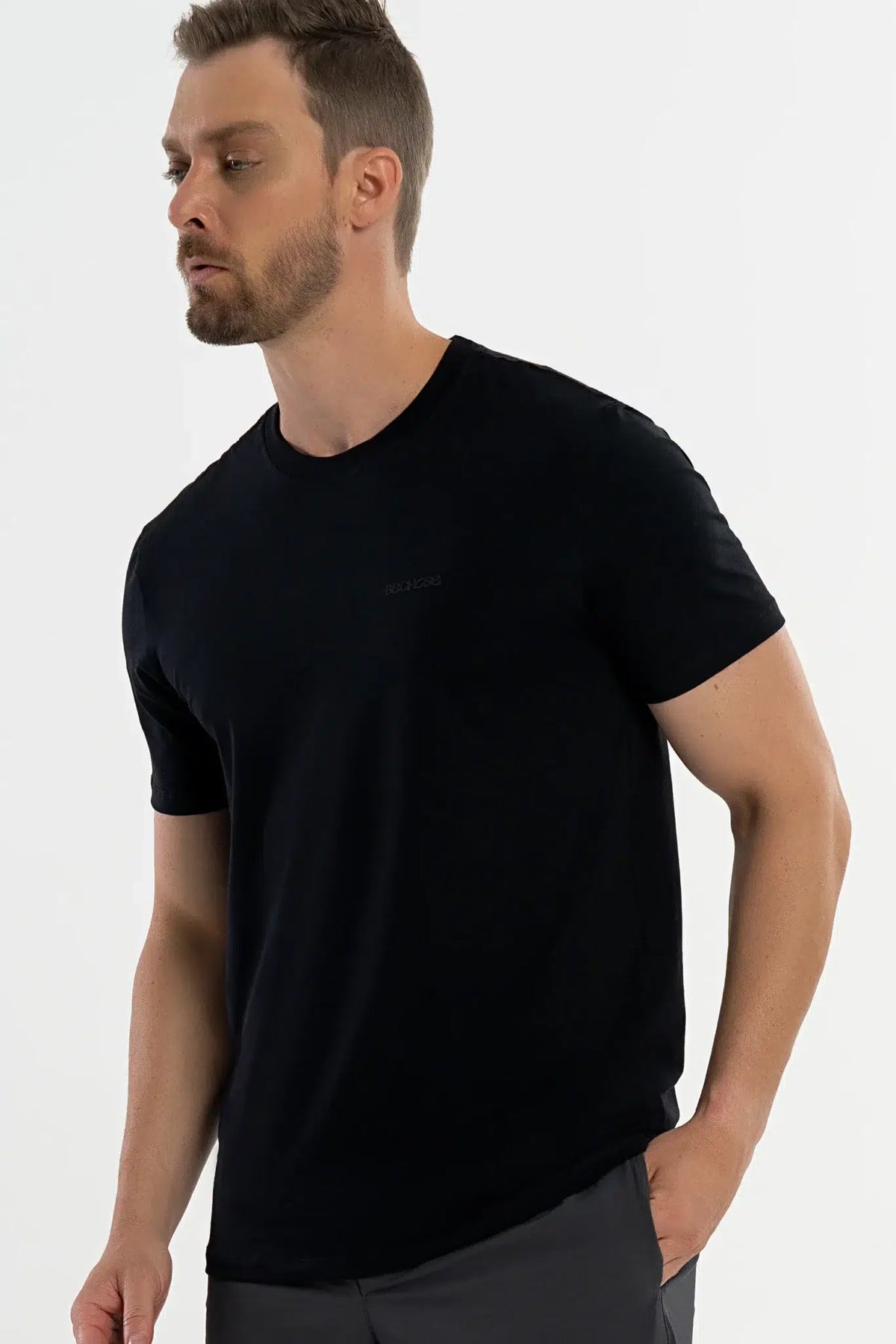 Camiseta Pima Carvalho Preto — foto 4