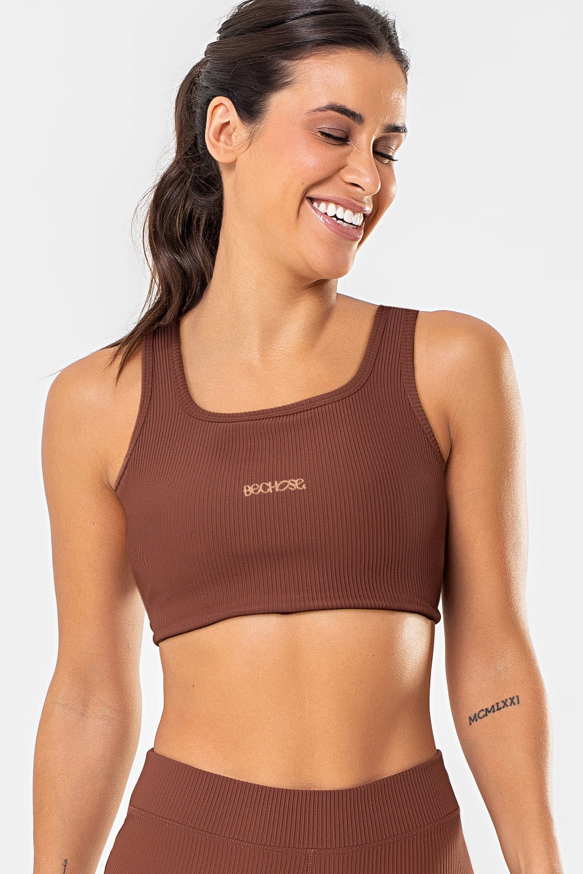 Top Cravo Marrom Pantone Canelado — foto 2