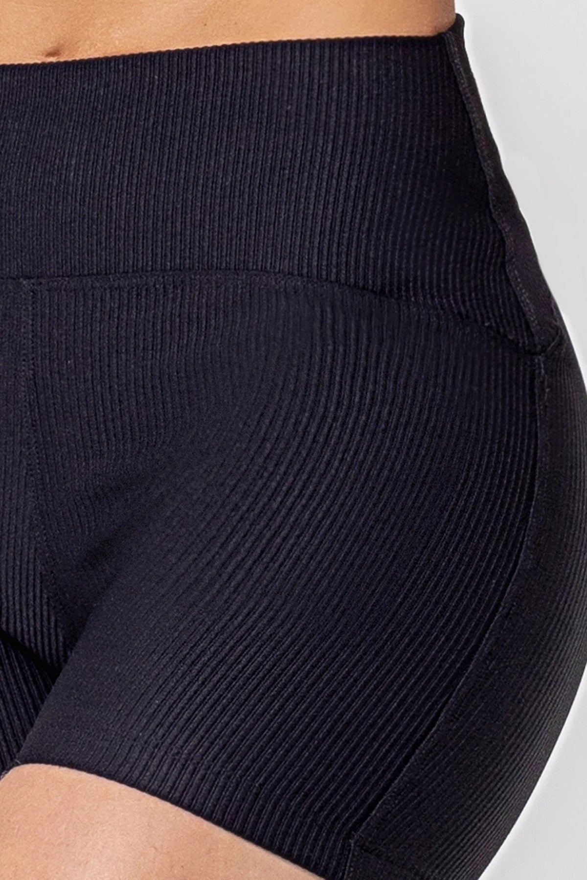 Shorts Lotus Preto Canelado — foto 3