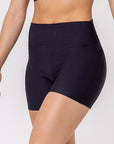 Shorts Lotus Preto Canelado