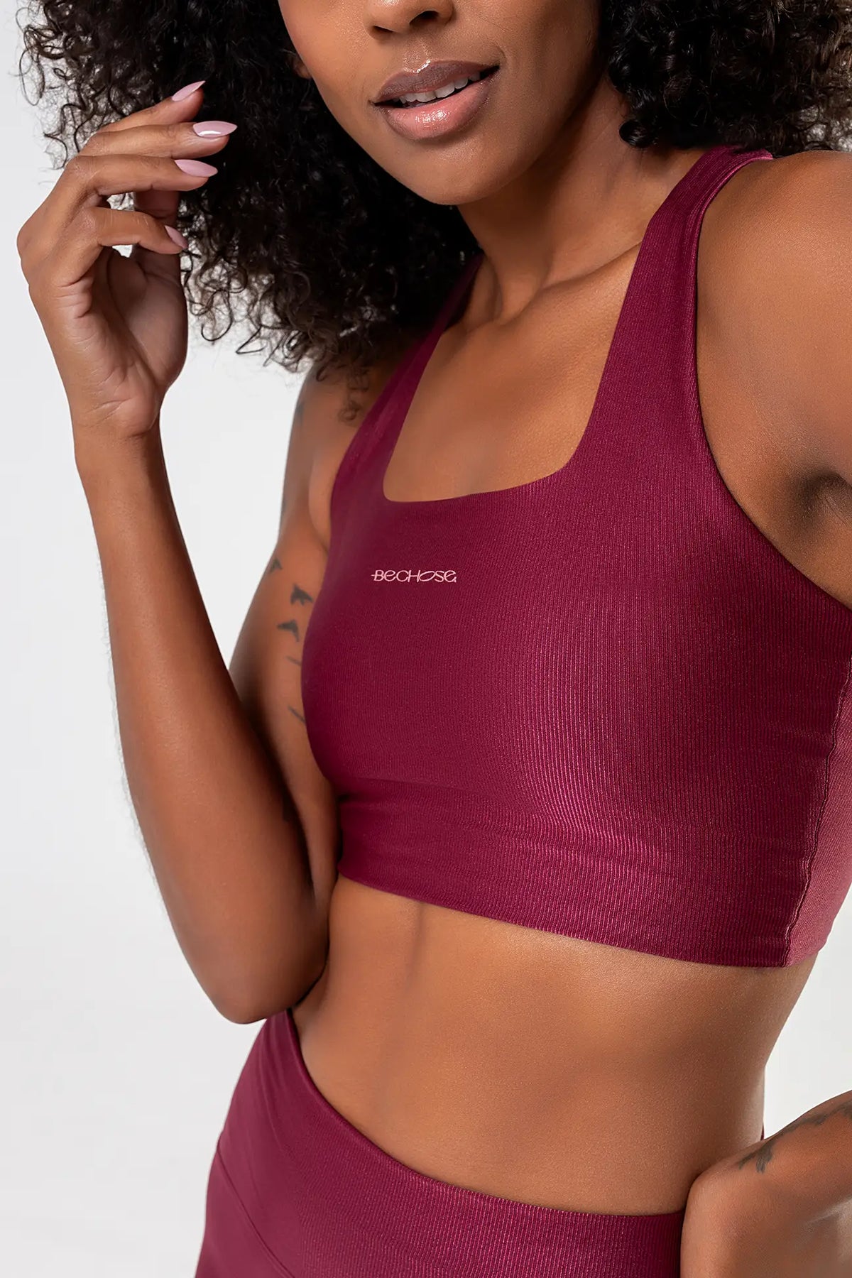 Top Lótus Bordô Glow — foto 4