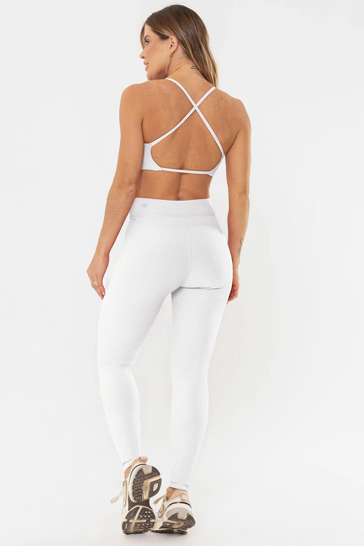 Top Flor Branco Canelado — foto 5