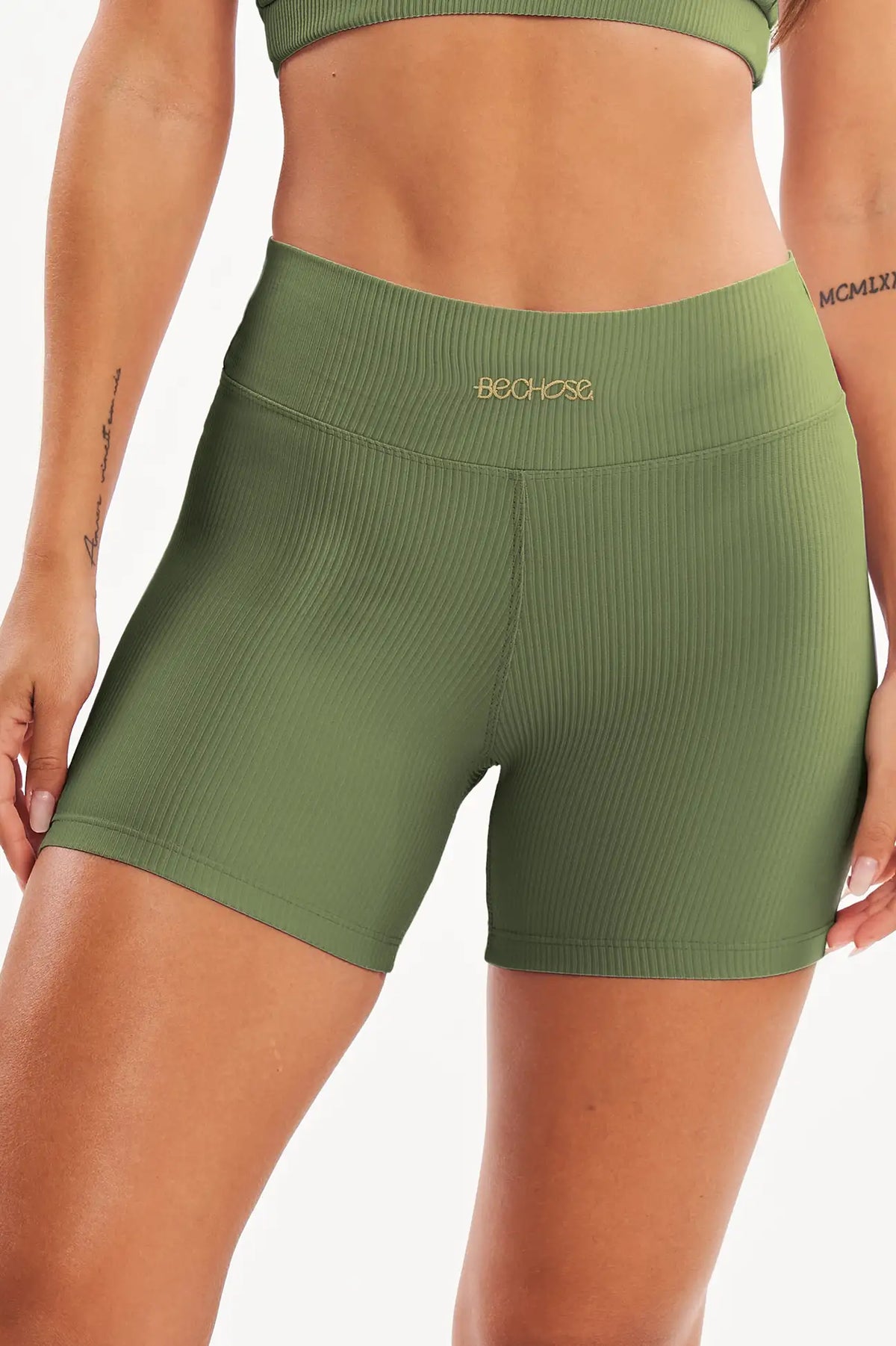 Shorts Perpétua Verde Croco Canelado — foto 1