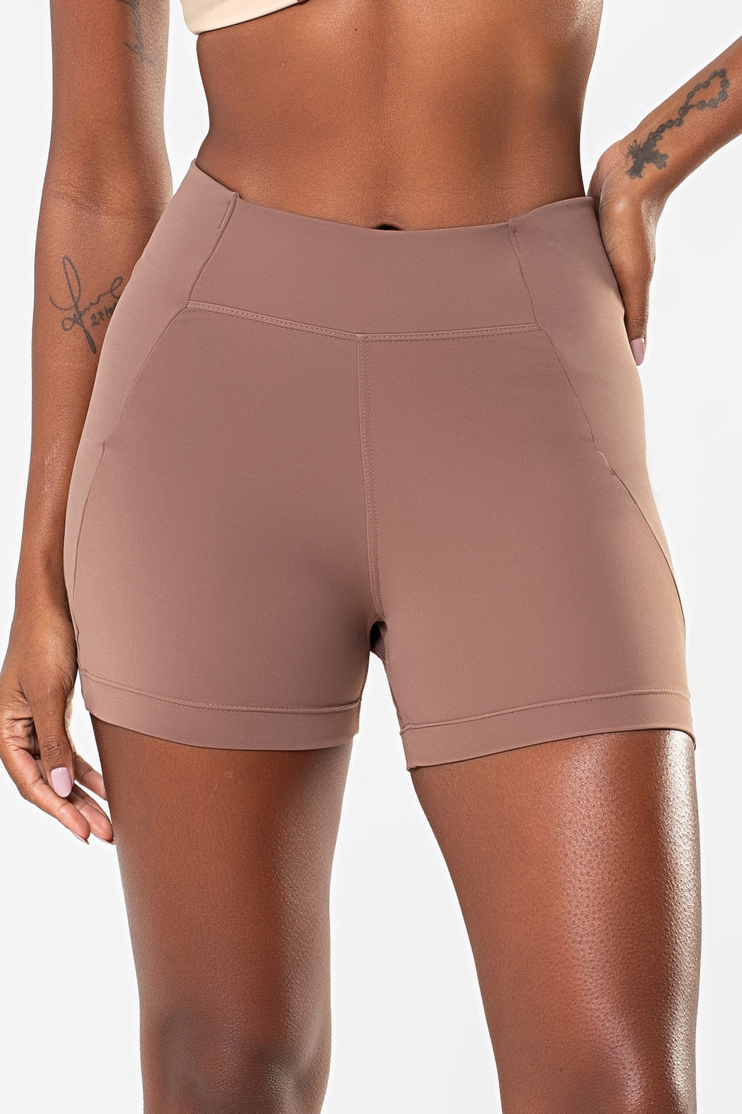 Shorts Hibisco Castanho — foto 1