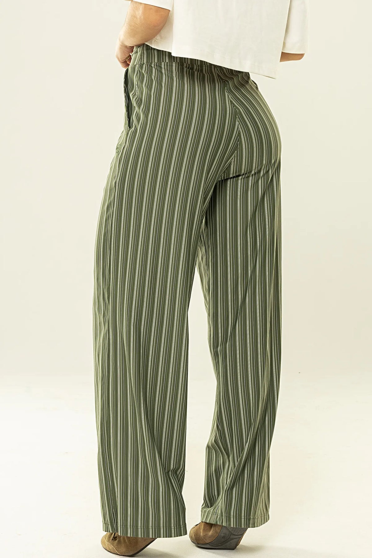 Calça Violeta Risca de Giz Verde Croco — foto 2