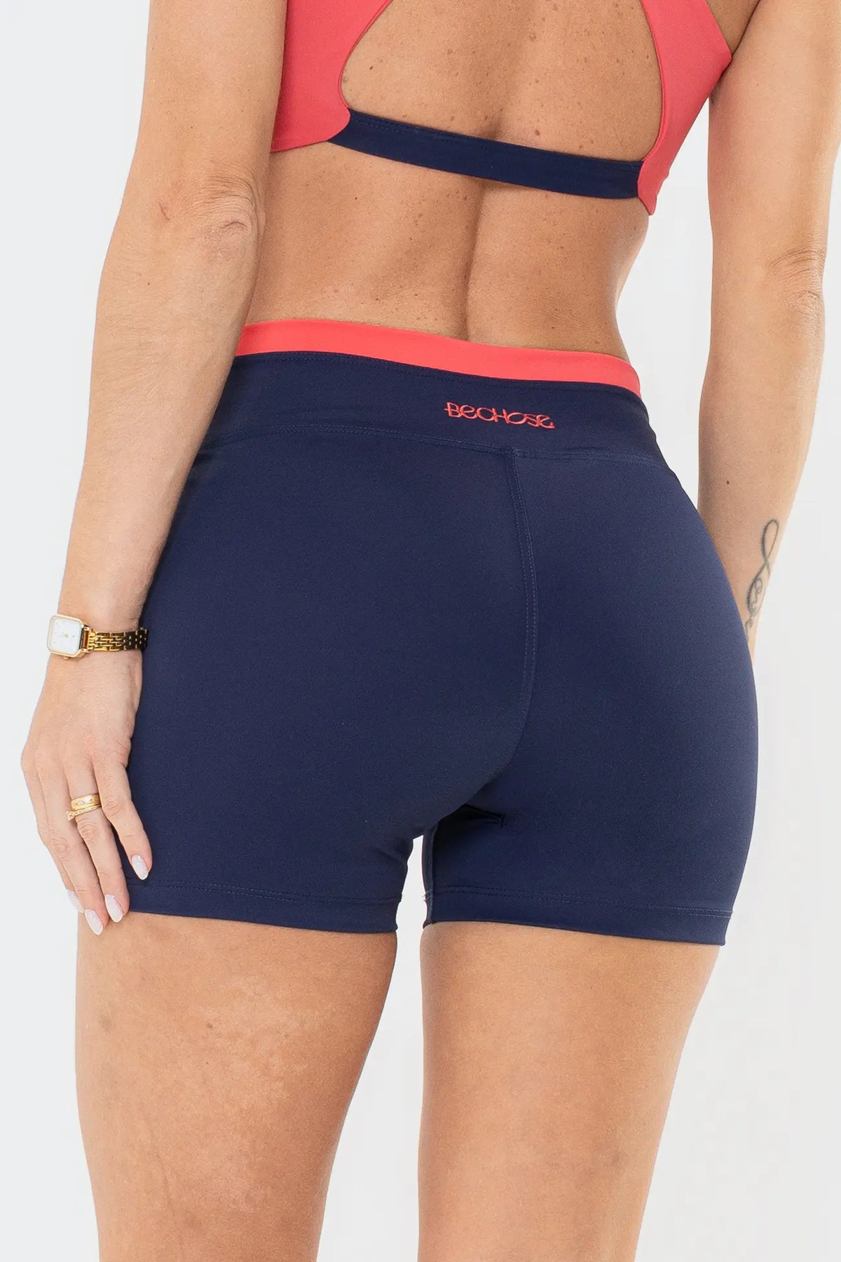 Shorts Amarilis Azul Marinho / Vermelho Goiaba — foto 2