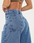 Calça Barrel Abelha Jeans — foto 4