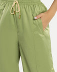 Calça Dália Pistache Acetinado — foto 3