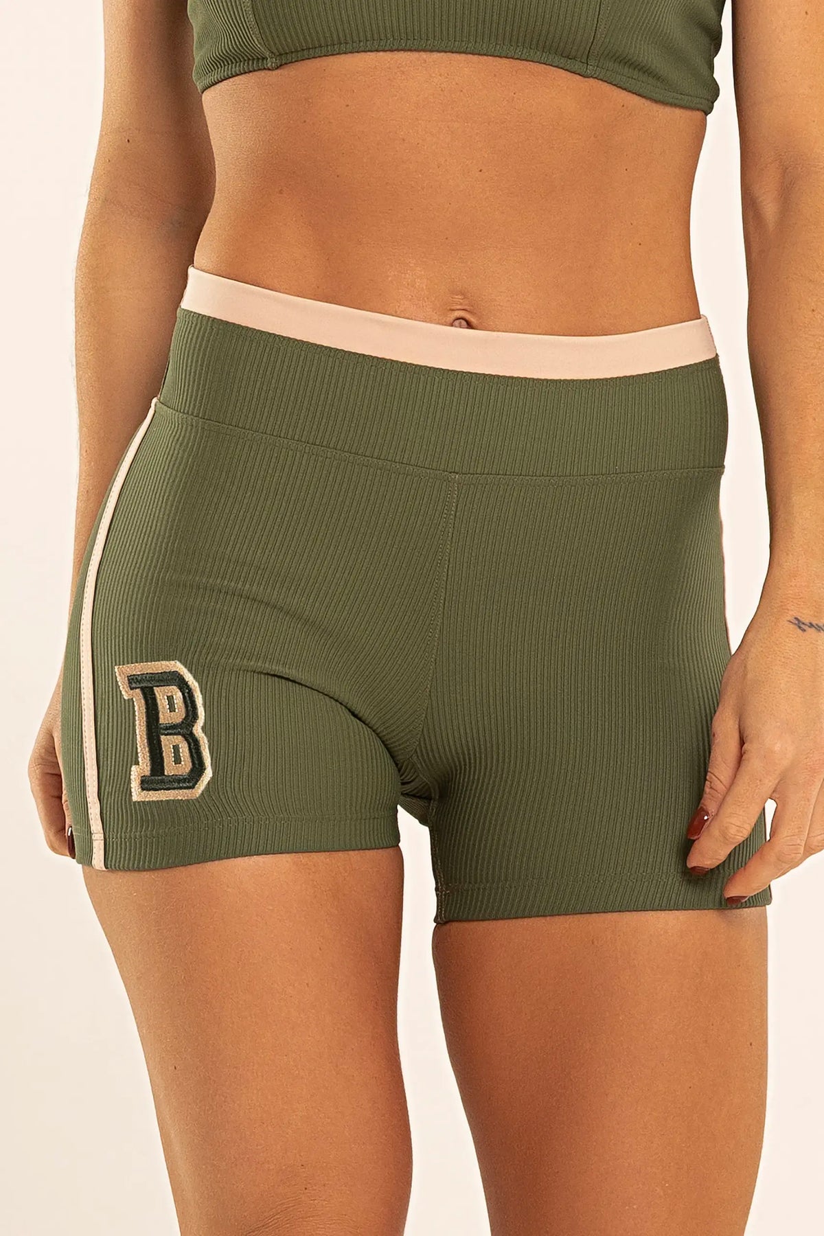 Shorts Amarílis Verde Croco Canelado / Cream