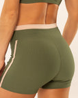 Shorts Amarílis Verde Croco Canelado / Cream — foto 2