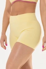 Shorts Lótus Amarelo Manteiga