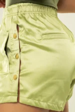 Shorts Dália Pistache Acetinado - Imagem 4
